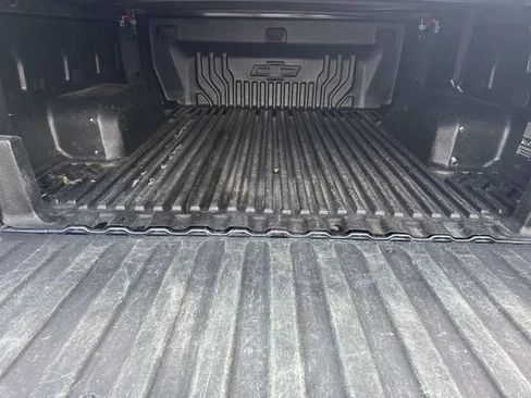 Used 2021 Chevrolet Silverado 1500 LT RWD image 14