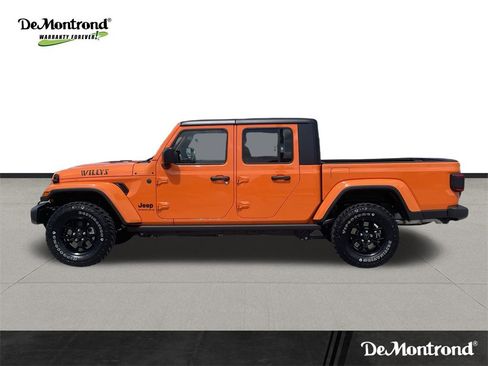 New 2025 Jeep Gladiator Willys image 3