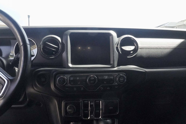 Used 2022 Jeep Wrangler Unlimited Sahara AWD/4WD image 26