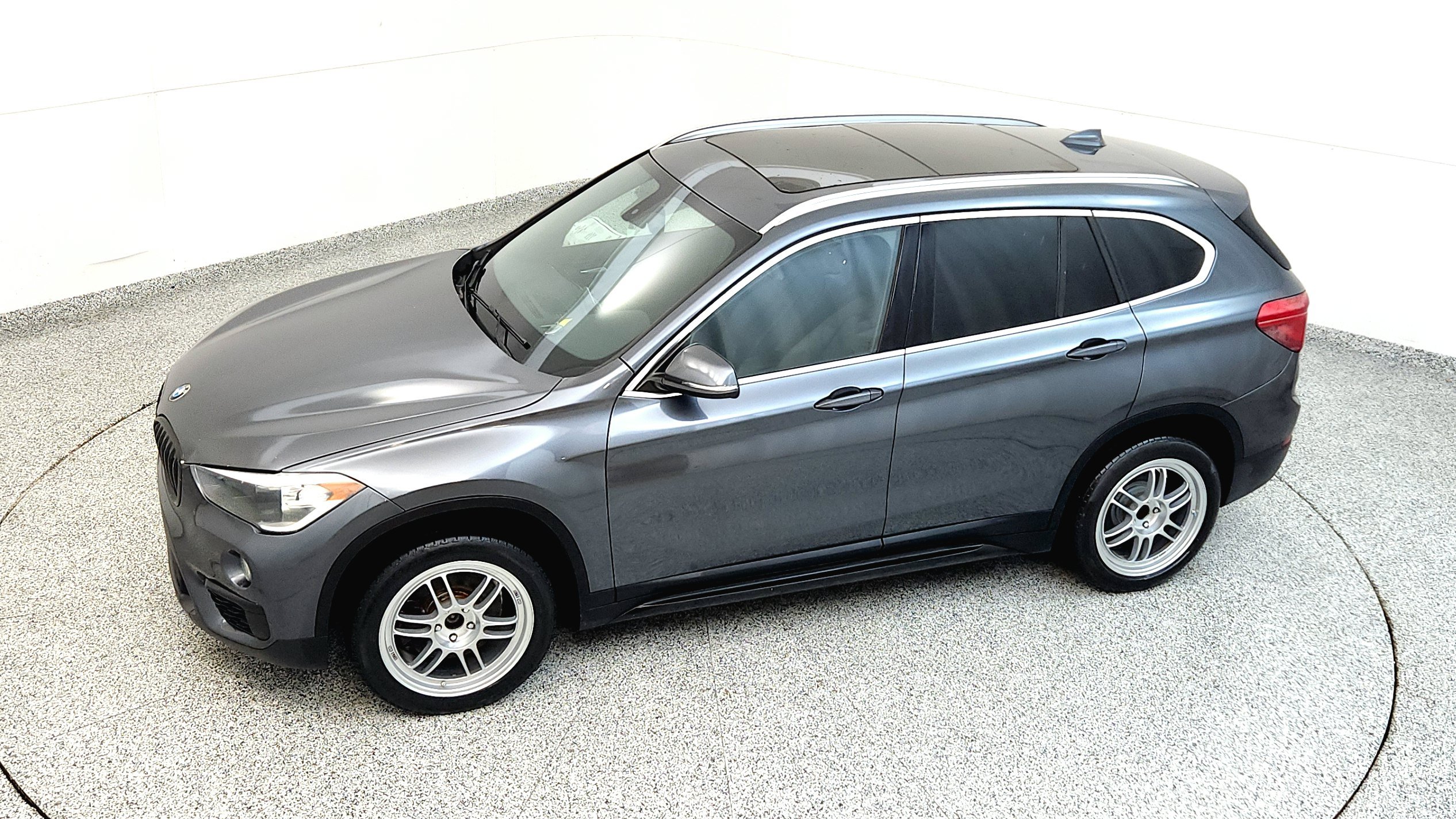 Used 2018 BMW X1 sDrive28i w/ Convenience Package FWD image 16
