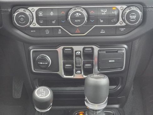 New 2026 Jeep Gladiator Sport AWD/4WD image 14