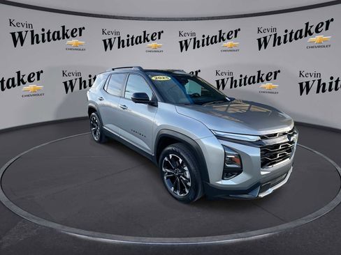 Used 2025 Chevrolet Equinox RS w/ Safety and Technology Package image 2