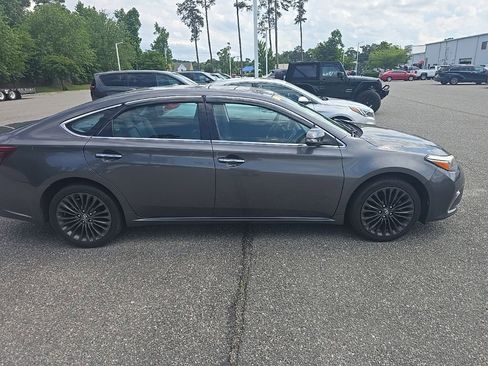 Used 2018 Toyota Avalon Touring w/ All Weather Liner Package FWD image 12