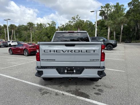 Used 2024 Chevrolet Silverado 1500 Custom w/ Dark Appearance Package image 4