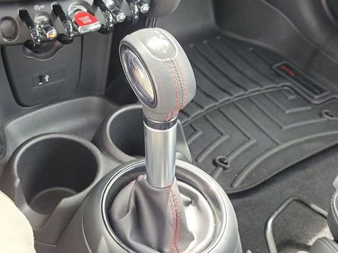 Used 2019 MINI Cooper S w/ Premium Package image 25