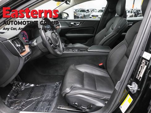 Used 2019 Volvo S60 T6 Inscription image 14