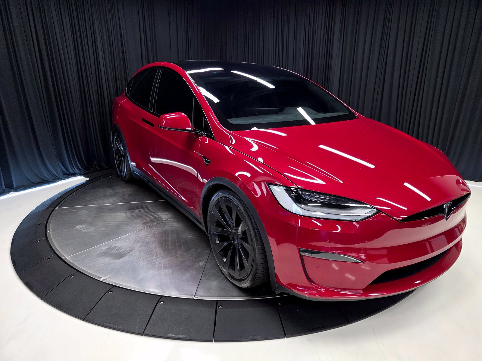 Used 2023 Tesla Model X AWD/4WD image 8