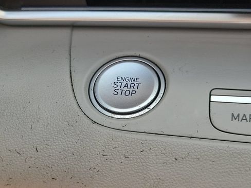 Used 2023 Hyundai Elantra Limited FWD image 29