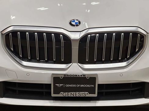 Used 2026 BMW 530i xDrive AWD/4WD image 8