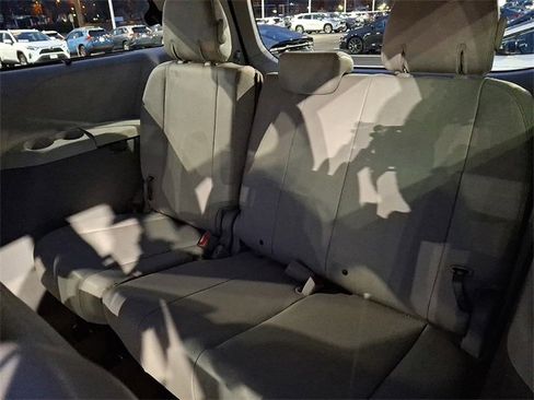 Used 2014 Toyota Sienna XLE image 11