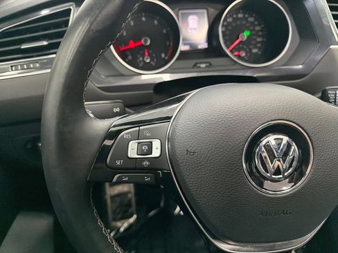 Used 2021 Volkswagen Tiguan SE R-Line FWD image 25