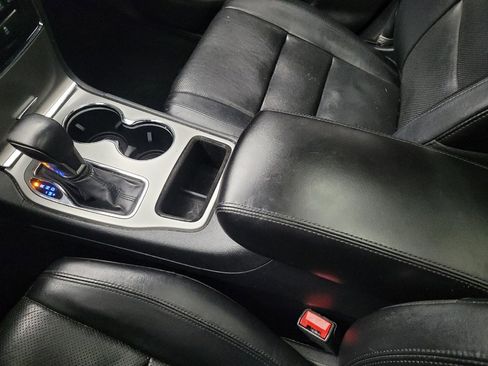 Used 2019 Jeep Grand Cherokee Limited w/ Luxury Group II image 26