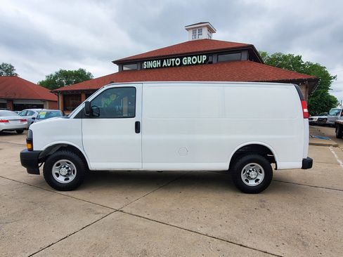 Used 2019 Chevrolet Express 2500 image 5