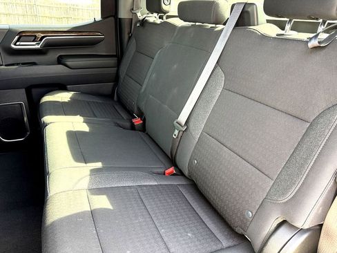 Used 2024 GMC Sierra 1500 SLE image 27