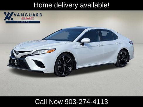 Used 2020 Toyota Camry XSE FWD image 3