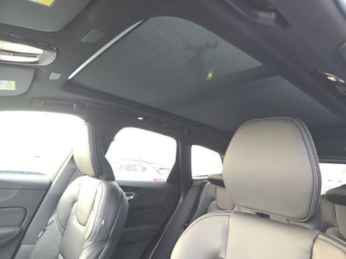 New 2026 Volvo XC60 B5 Ultra w/ Climate Package AWD/4WD image 25