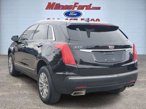 Used 2017 Cadillac XT5 Luxury w/ Driver Awareness Package FWD image 3
