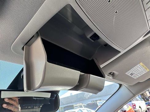 Used 2022 Nissan Rogue Sport S image 19