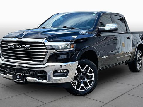 Used 2025 RAM 1500 Laramie w/ Off Road Group AWD/4WD image 35