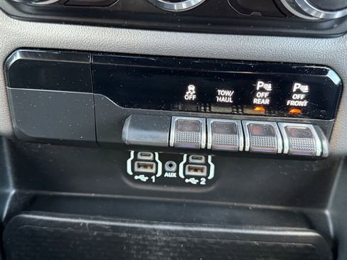 Used 2020 RAM 1500 Laramie w/ Sport Appearance Package image 18