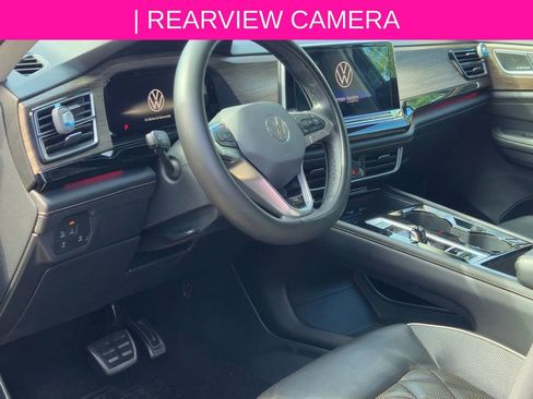 Used 2024 Volkswagen Atlas SEL Premium R-Line image 12