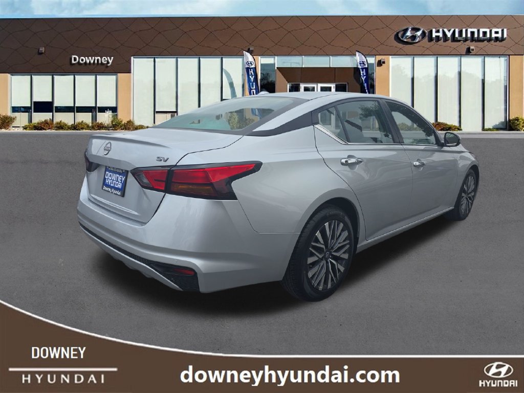 Used 2023 Nissan Altima 2.5 SV FWD image 5