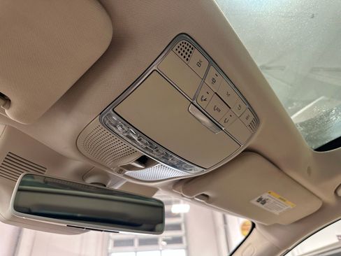 Used 2018 Mercedes-Benz S 450 Sedan image 32