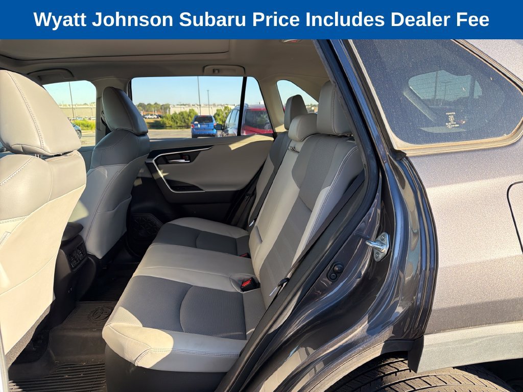 Used 2020 Toyota RAV4 Limited AWD/4WD image 35
