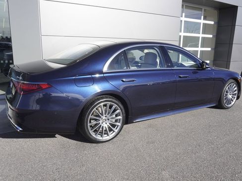 Used 2022 Mercedes-Benz S 580 4MATIC Sedan image 4