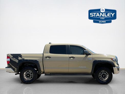 Used 2020 Toyota Tundra SR5 w/ SR5 Upgrade Package AWD/4WD image 13