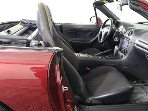 Used 2003 MAZDA MX-5 Miata image 21