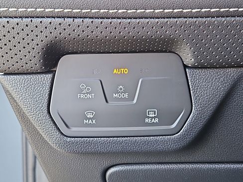 New 2026 Volkswagen Atlas Cross Sport SEL Premium R-Line image 11