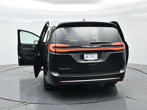 New 2026 Chrysler Pacifica Select image 34