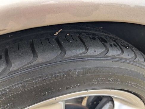 Used 2006 Mercedes-Benz C 230 Sedan image 11