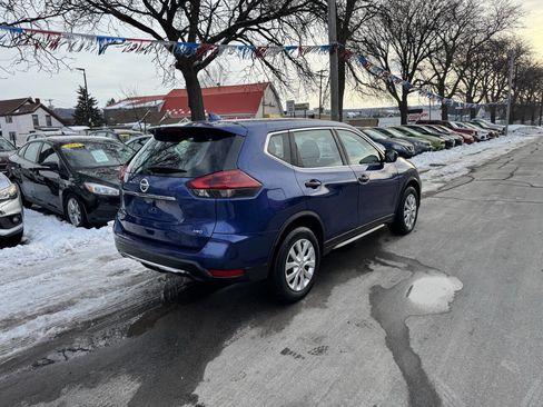 Used 2019 Nissan Rogue S image 4