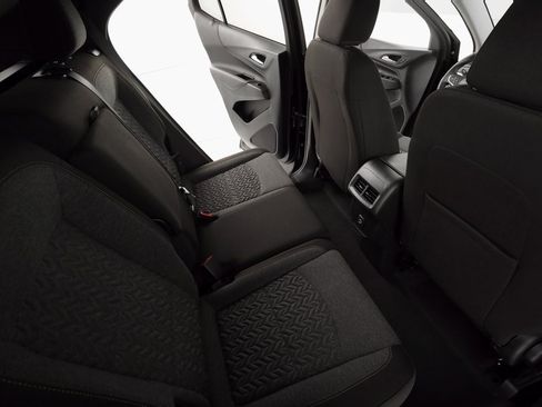 Used 2023 Chevrolet Equinox LT w/ Driver Convenience Package image 13