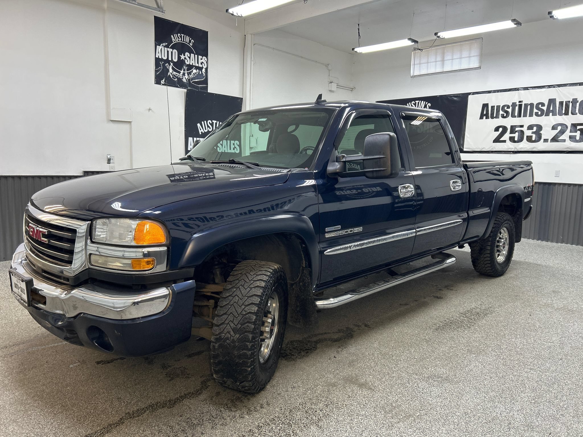 Used 2007 GMC Sierra 2500 SLE w/ Heavy-Duty Power Package AWD/4WD image 3
