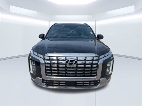 Certified 2025 Hyundai Palisade Calligraphy FWD image 11