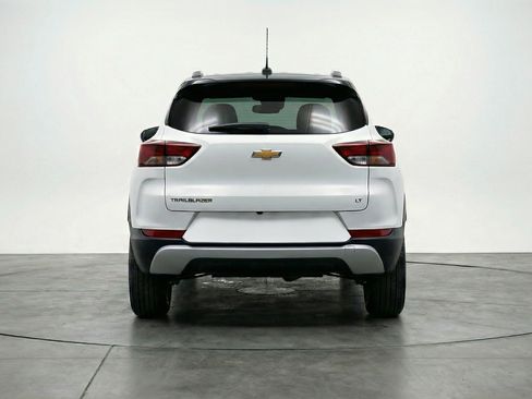 Used 2025 Chevrolet TrailBlazer LT FWD image 7