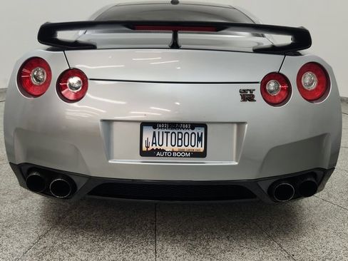 Used 2010 Nissan GT-R Premium AWD/4WD image 17