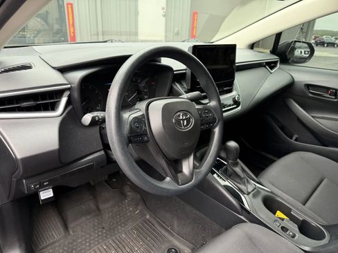 Used 2024 Toyota Corolla LE FWD image 7