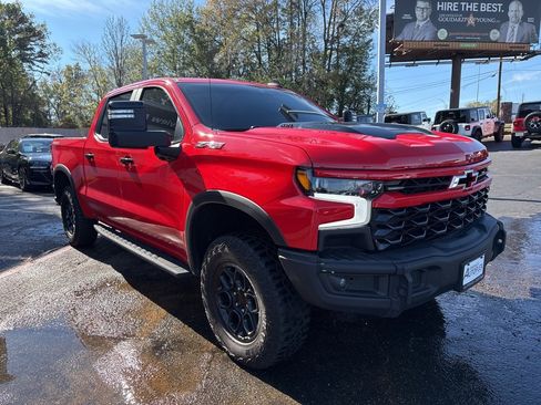 Used 2023 Chevrolet Silverado 1500 ZR2 image 4