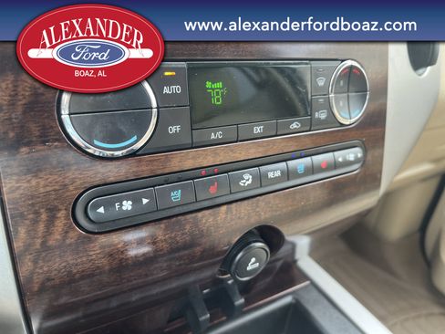 Used 2013 Ford Expedition XLT image 25