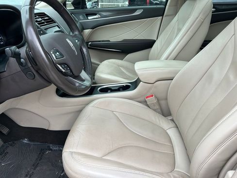 Used 2019 Lincoln MKC Reserve w/ MKC Climate Package image 11