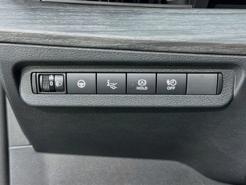Used 2023 Nissan Ariya FWD image 18