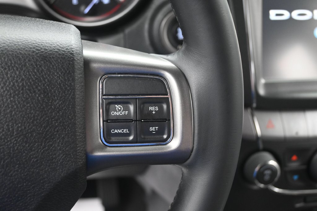 Used 2019 Dodge Journey Crossroad w/ Mopar All Weather Group FWD image 32