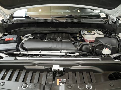 Used 2024 Chevrolet Silverado 1500 Custom w/ Turbomax Blackout Package image 15