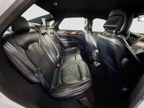 Used 2019 Lincoln MKZ Reserve image 27