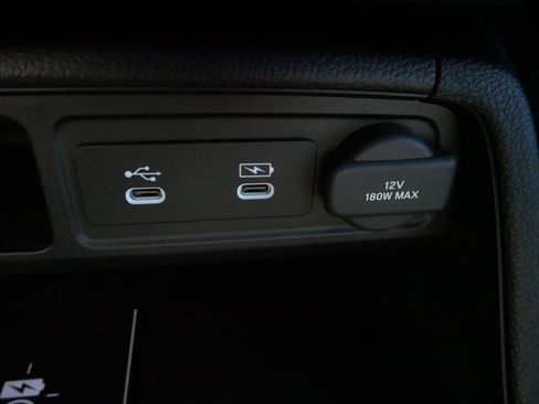 Used 2026 Honda Pilot Black Edition image 30