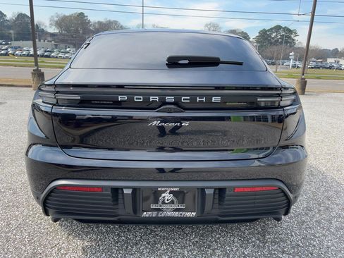 Used 2024 Porsche Macan 4 Electric image 35